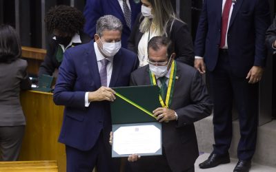 Presidente do STJ é condecorado pela Câmara dos Deputados com a Medalha do Mérito Legislativo