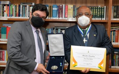 Benedito Gonçalves recebe Medalha da Ordem do Mérito Legislativo do DF