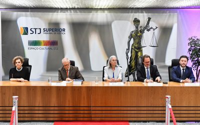 Lançamento une jurisprudência do STJ e doutrina sobre o CPC/2015