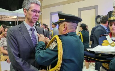 Presidente do TRF2 é agraciado com a Medalha Mérito da Casa Militar