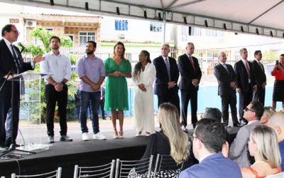 Solo Seguro: corregedor nacional entrega títulos de propriedade no Complexo do Alemão*