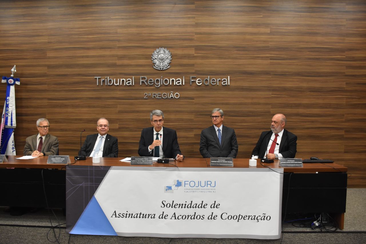 Mesa do evento a partir da esquerda: Cesar Marques Carvalho, Ricardo Rodrigues Cardozo, Guilherme Calmon Nogueira da Gama, Henrique Carlos de Andrade Figueira e Antônio Franco Freitas Câmara